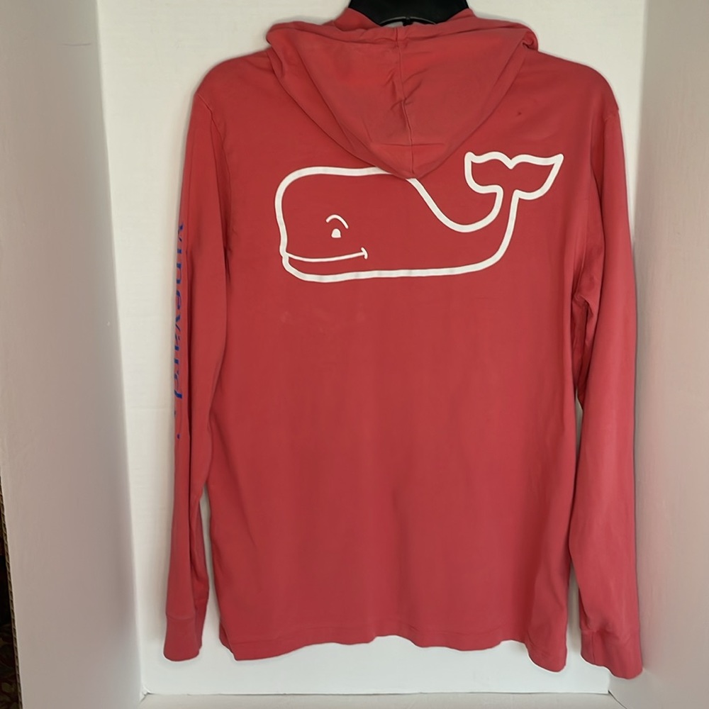 Vineyard vines two toned long sleeve whale hoodie men’s size Small
